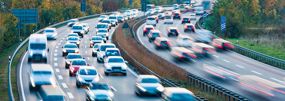 Abstandsverstoß im Straßenverkehr: Regeln, Bußgelder & Strafen 