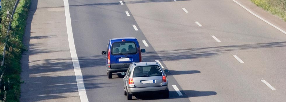 Wie unterscheiden sich Führerscheinentzug und Fahrverbot? Wie unterscheiden sich Führerscheinentzug und Fahrverbot?